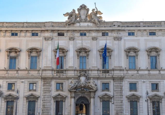 A Corte Constitucional julgou um caso importante enviado pelo Tribunal de Turim sobre a constitucionalidade do Decreto Tajani ou seja da Lei de reforma da cidadania italiana por descendência