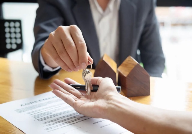A Bella Lex Consultoria presta atendimento especializado em compra e venda de imóveis na Itália e no Brasil, garantindo segurança total na transação internacional